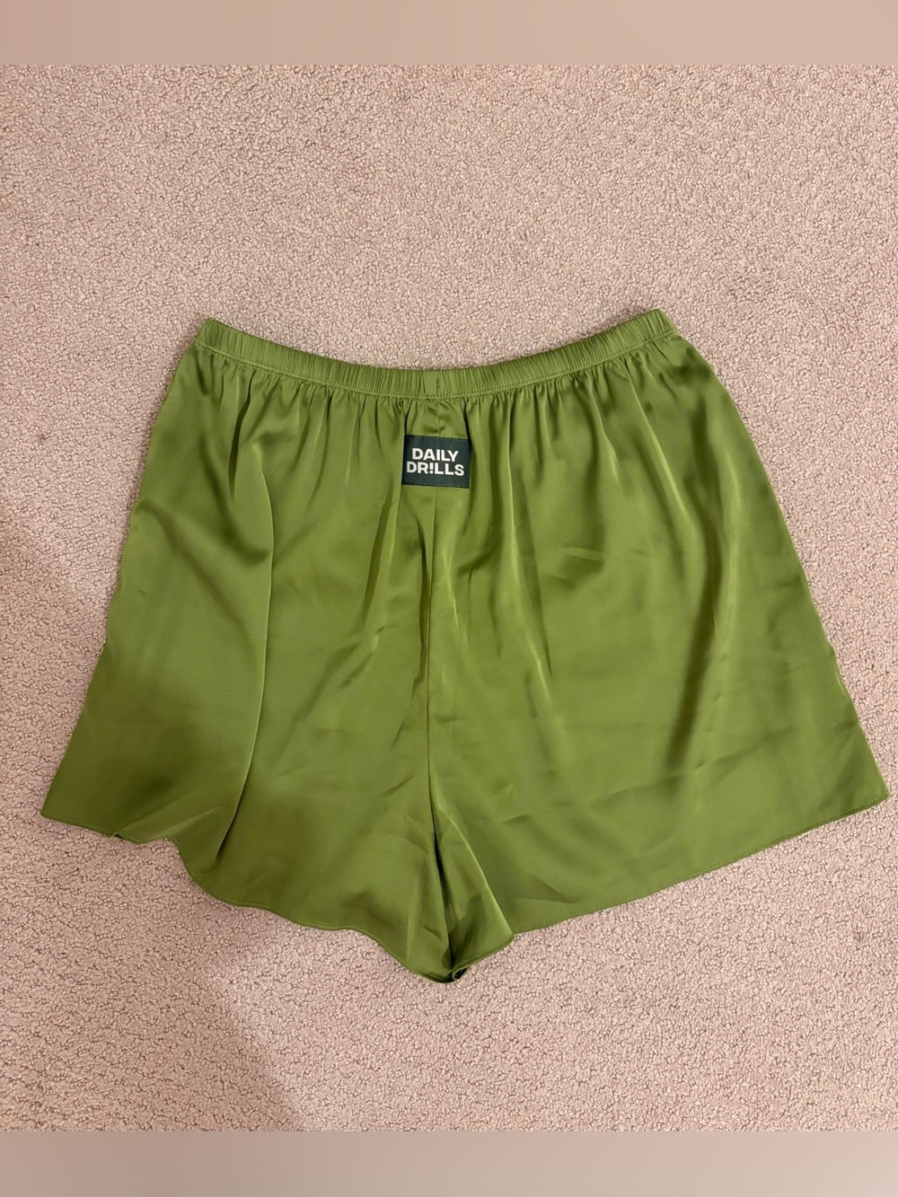 Daily Drills Green Silky Pull-On Shorts Size Small